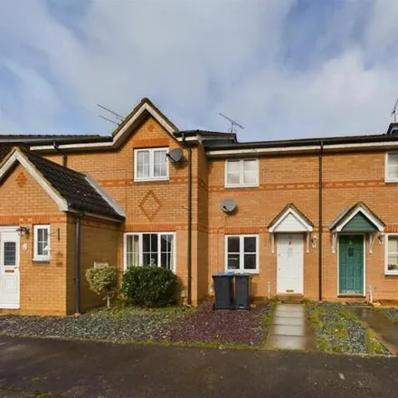 Buy this 2 bed townhouse on 25 Heyford Way in Hatfield, AL10 0AT