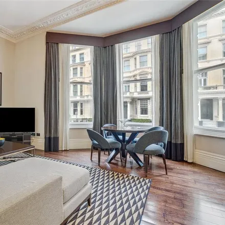 Rent this 2 bed apartment on Fraser Suites Kensington in 75 Cromwell Road, London