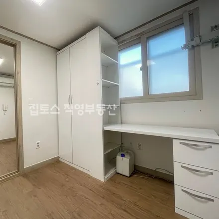 Rent this 1 bed apartment on 서울특별시 관악구 신림동 518-48