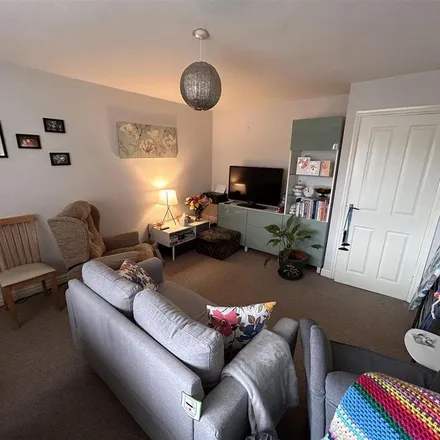Rent this 2 bed apartment on Turves Green in B31 4AH, United Kingdom