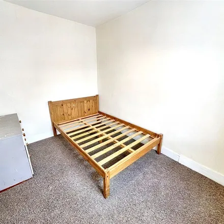 Rent this 3 bed apartment on 38 Hall Road in London, E15 2BT