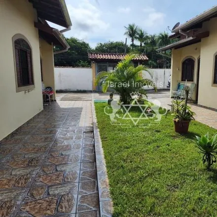 Buy this 2 bed house on Avenida Fioravante Pascholin in Jardim Bela Vista, Caraguatatuba - SP