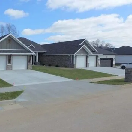 Buy this 3 bed house on 4378 South Reed Avenue in Springfield, MO 65804
