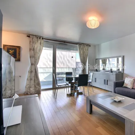 Rent this 1 bed apartment on 38 Quai Georges Gorse in 92100 Boulogne-Billancourt, France