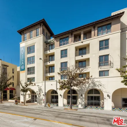 Rent this 1 bed apartment on Avila in 75 West Walnut Street, Pasadena