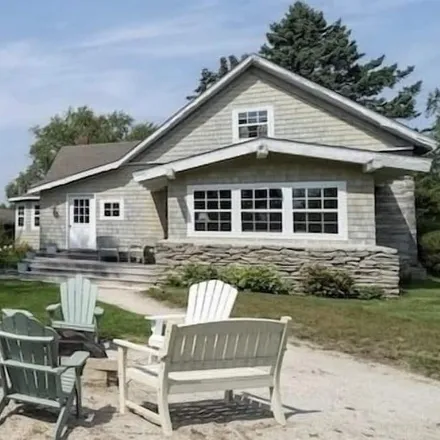 Rent this 3 bed house on Sister Bay in WI, 54234