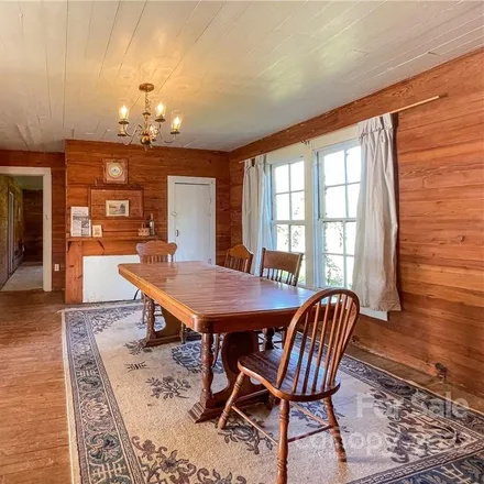 Image 9 - 3173 Lewis Austin Lane, Lenoir, NC 28638, USA - House for sale