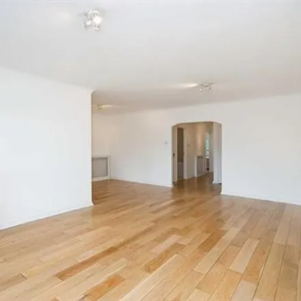 Image 2 - Hamilton House, 1 Hall Road, London, NW8 9BL, United Kingdom - Room for rent