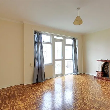 Image 3 - 26-30, 26a-30 Hoe Lane, Enfield Wash, London, EN3 5SL, United Kingdom - Apartment for rent