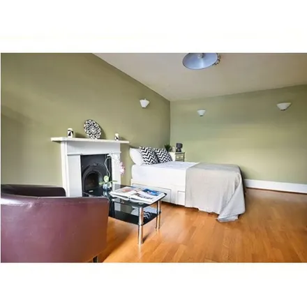 Rent this 1 bed apartment on 42 Clanricarde Gardens in London, W2 4JH