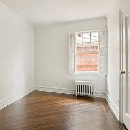 Image 7 - 119 80th Street, New York, NY 11209, USA - House for sale