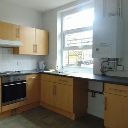 Rent this 2 bed townhouse on Howard Street Community Health Centre - NHS Choices in Howard Street, Burnley