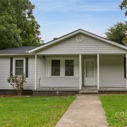 Buy this 3 bed house on 2041 B Avenue in Charlotte, NC 28216