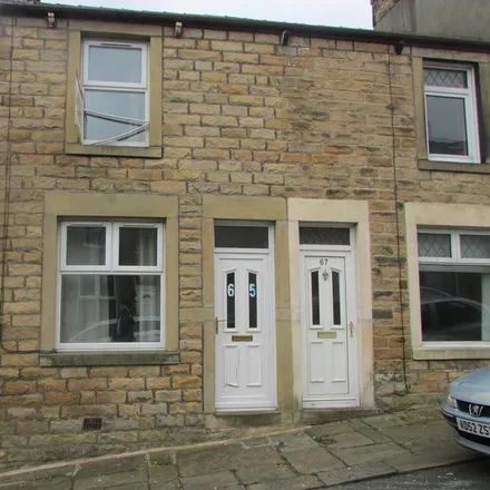 Rent this 2 bed townhouse on 64 Newsham Road in Lancaster, LA1 4DH