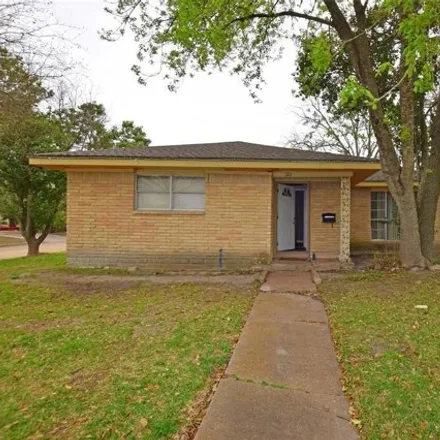 Buy this 3 bed house on 2474 Arrow in Houston, TX 77034