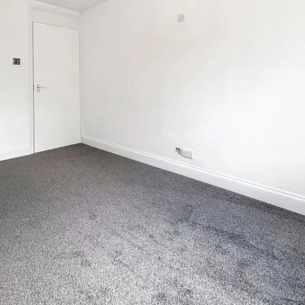 Rent this 3 bed apartment on Pollard Walk in London, DA14 5PA