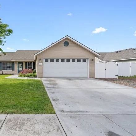 Buy this 3 bed house on 258 Grouse Court in Hermiston, OR 97838