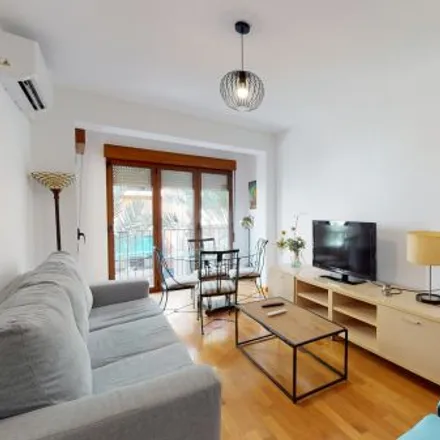 Rent this 5 bed apartment on Urban Wine Shop & Bar in Carrer de Sant Vicent / Calle San Vicente, 44