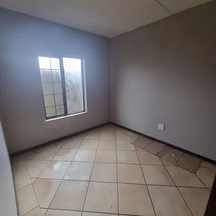 Rent this 2 bed apartment on Morris Place in Kenleaf, Brakpan