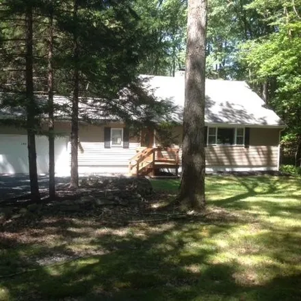 Buy this 3 bed house on 147 Ridge Road in Tobyhanna Township, PA 18347