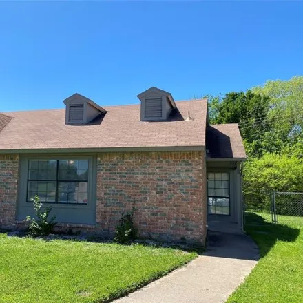 Buy this 3 bed house on 598 Matterhorn Street in Cedar Hill, TX 75104