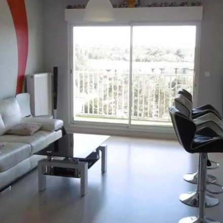 Rent this 3 bed apartment on 2 bis Boulevard Heurteloup in 37000 Tours, France