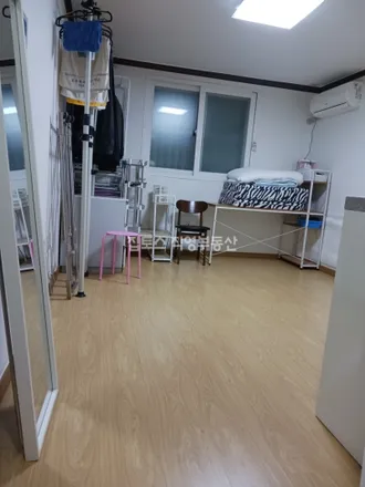 Rent this studio apartment on 서울특별시 광진구 자양동 618-16
