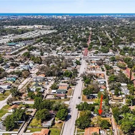 Image 6 - 5th Avenue South & 47th Street South, 5th Avenue South, Saint Petersburg, FL 33707, USA - House for sale