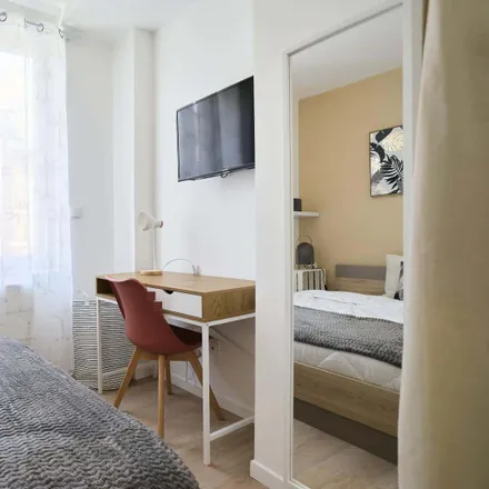 Rent this 1 bed room on 30 Rue du Général Friant in 80000 Amiens, France