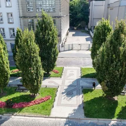 Rent this 6 bed apartment on Aleje Karola Marcinkowskiego 23 in 61-745 Poznań, Poland