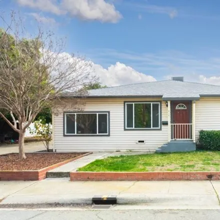 Buy this 2 bed house on Plumas St. and Ainsley Ave. in Ainsley Avenue, Yuba City