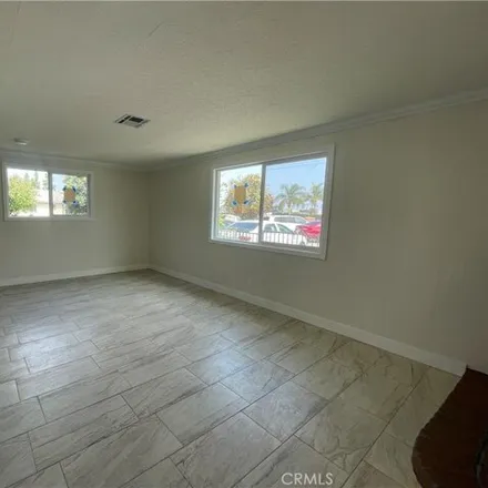 Image 3 - 6438 Perry Road, Bell Gardens, CA 90201, USA - House for rent