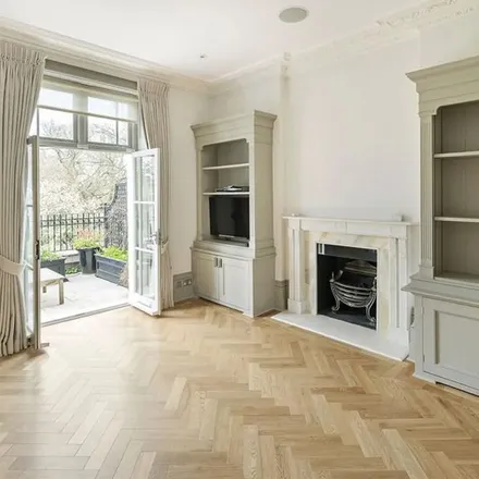 Image 2 - 3 Earl's Terrace, London, W8 6LP, United Kingdom - Apartment for rent