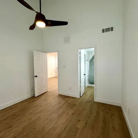 Image 6 - 5616 Spring Valley Road, Dallas, TX 75240, USA - Apartment for rent