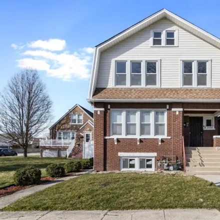 Buy this 5 bed house on 2680 96th Place in Evergreen Park, IL 60805
