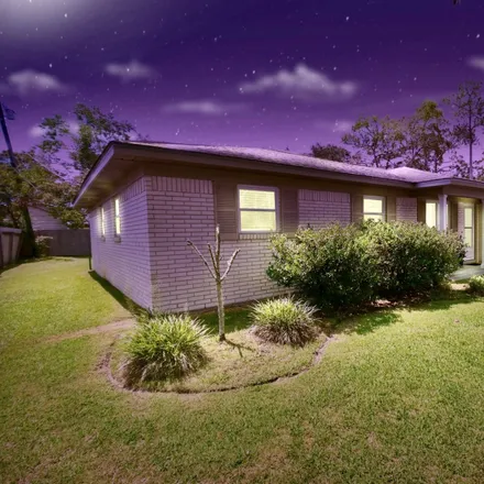 Buy this 3 bed house on 129 Cawthorn Drive in Forest Manor, Slidell