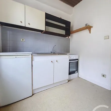 Rent this 1 bed apartment on 48 Rue des Godrans in 21000 Dijon, France