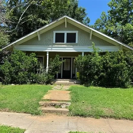 Buy this 3 bed house on 2415 Pinehurst Blvd in Shreveport, Louisiana