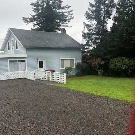 Buy this 4 bed house on 498 5th Avenue in Eastside, Coos Bay