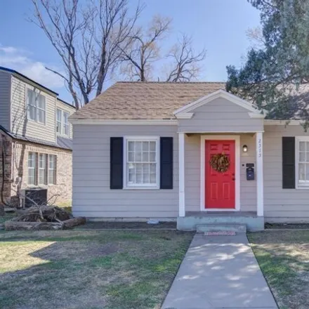 Rent this 3 bed house on 2515 23rd St in Lubbock, Texas