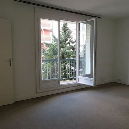 Image 4 - 36 Avenue de la République, 92120 Montrouge, France - Apartment for rent