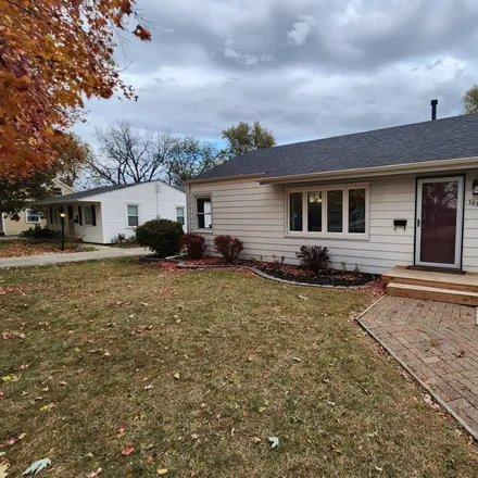 Image 3 - 3831 52nd Street, Des Moines, IA 50310, USA - House for sale
