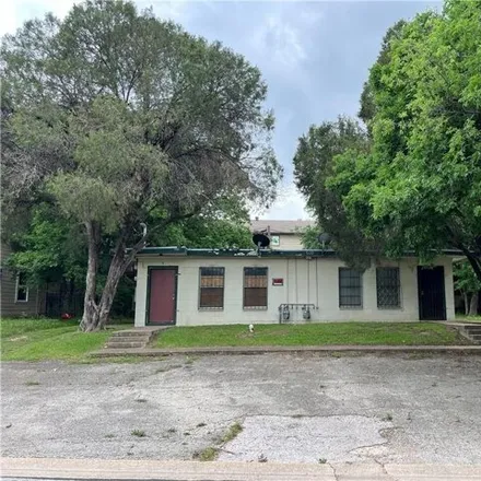 Buy this studio house on 550 Bremser Avenue in Killeen, TX 76541