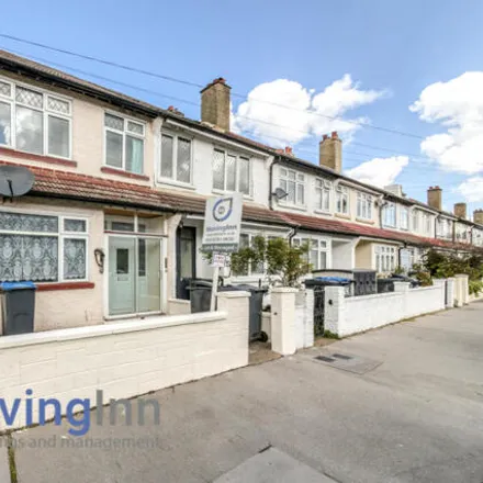 Buy this 3 bed townhouse on 14 Geneva Road in London, CR7 7BG