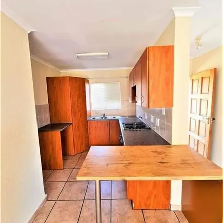 Image 5 - Klasie Havenga Road, Metsimaholo Ward 7, Metsimaholo Local Municipality, South Africa - Townhouse for rent