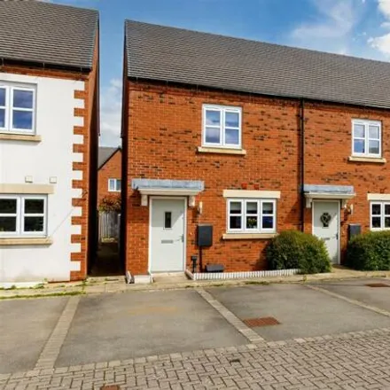 Buy this 2 bed house on Ivens Close in Kineton, CV35 0DD