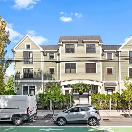 Buy this 3 bed condo on 221 Beacon Street in Somerville, MA 02143