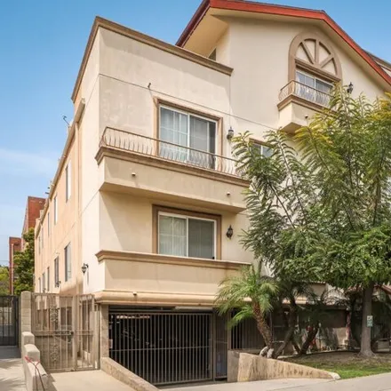 Image 2 - 109 S St Andrews Pl Apt 5, Los Angeles, California, 90004 - Townhouse for sale