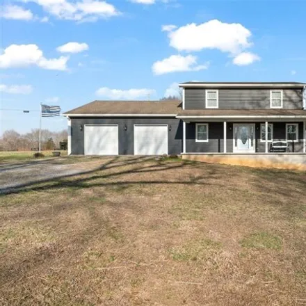 Buy this 4 bed house on Mitchell Weaver Road in Allen County, KY 42164
