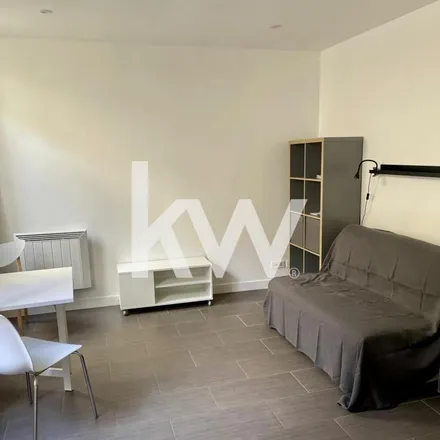 Rent this 1 bed apartment on 16 Rue de Pontoise in 78100 Saint-Germain-en-Laye, France